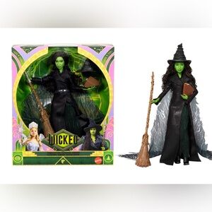 MATTEL UNIVERSAL WICKED DELUXE ELPHABA FASHION DOLL & ACCESSORIES